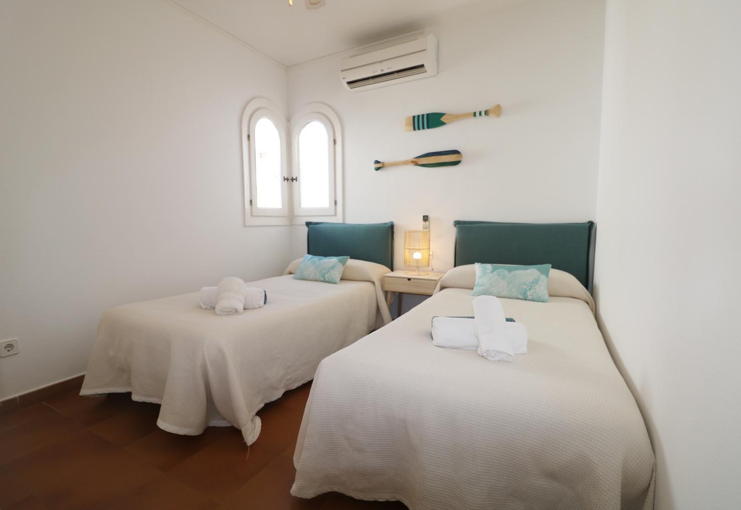 Villa Las Marinas - 2 Encantadora Villa Con Piscina A 5 Min De La Playa Ареналь-д'ен-Кастель Екстер'єр фото